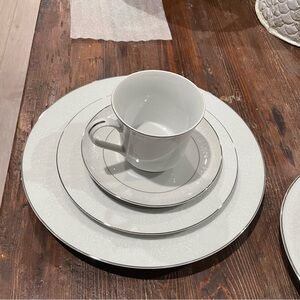 Crown Victoria Lovelace China